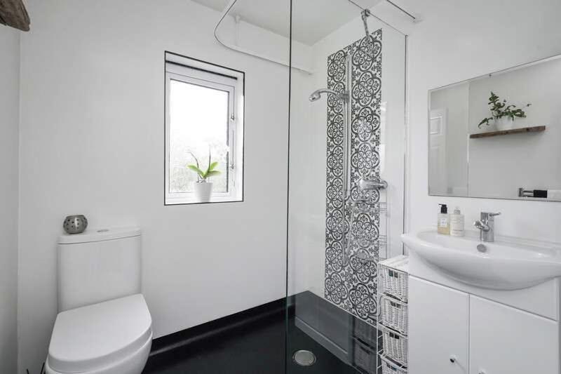 House With Garden And Parking 15 Min To City Center เอดินบะระ ภายนอก รูปภาพ